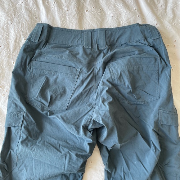Arcteryx women’s soft shell nylon pants - Picture 5 of 5